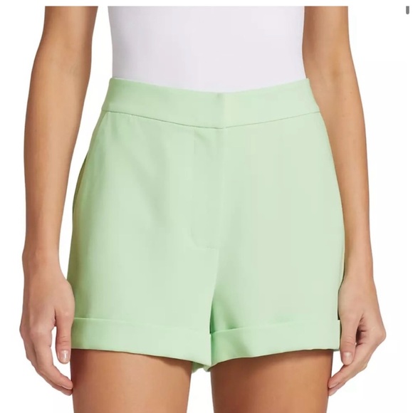 NEW Cinq à Sept Elaine Crepe Shorts Green Papaya - Picture 4 of 5